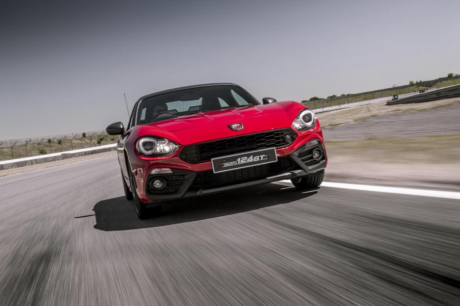  Abarth 124 GT (348) 2018 года  (UK) (фото 9 из 40)